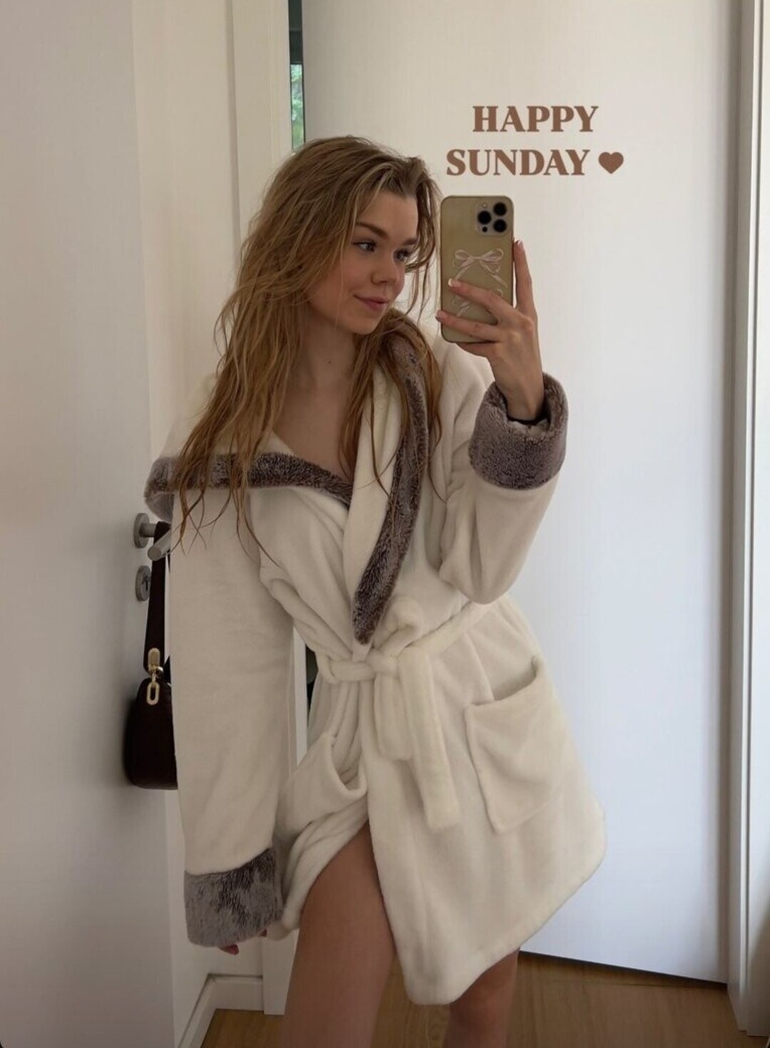 Foto di nudo di fuga di OnlyFans di Lea Peach #1023