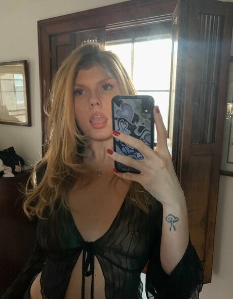 Foto di nudo di fuga di OnlyFans di Mimosamantha