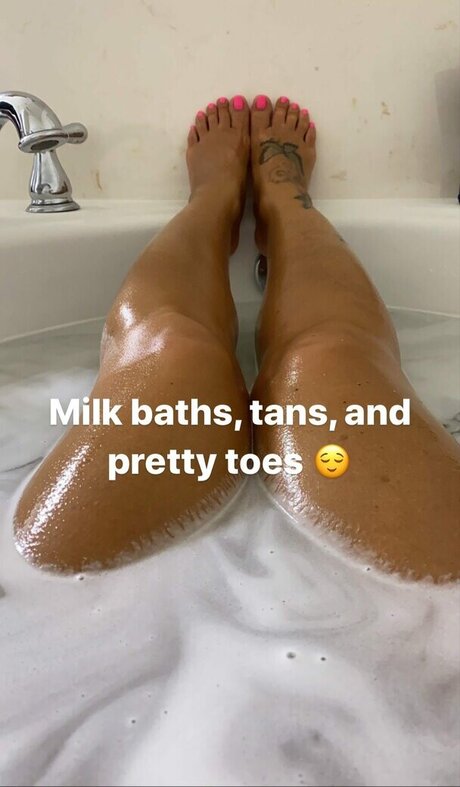 Foto di nudo di fuga di OnlyFans di Emelh827