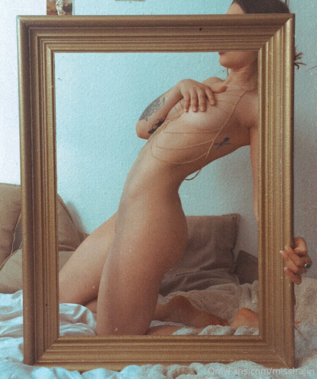 Foto di nudo di fuga di OnlyFans di Missirajin