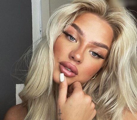 Elaine Victoria