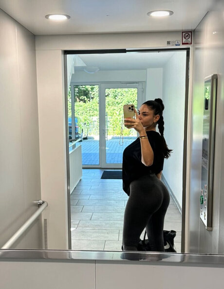Foto di nudo di fuga di OnlyFans di Kaderimxx