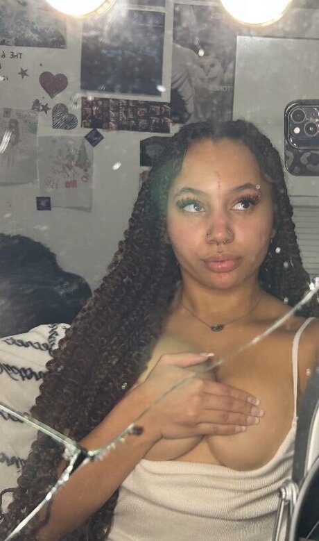 Foto di nudo di fuga di OnlyFans di Maya Quinn