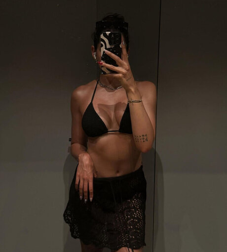 Foto di nudo di fuga di OnlyFans di Herstoryfeed