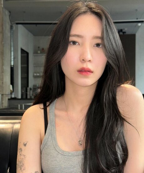 Foto di nudo di fuga di OnlyFans di Mena Noona
