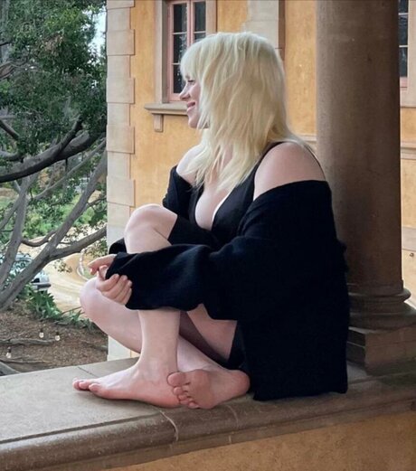 Celebrity Guilty Pleasures & Underrated Women