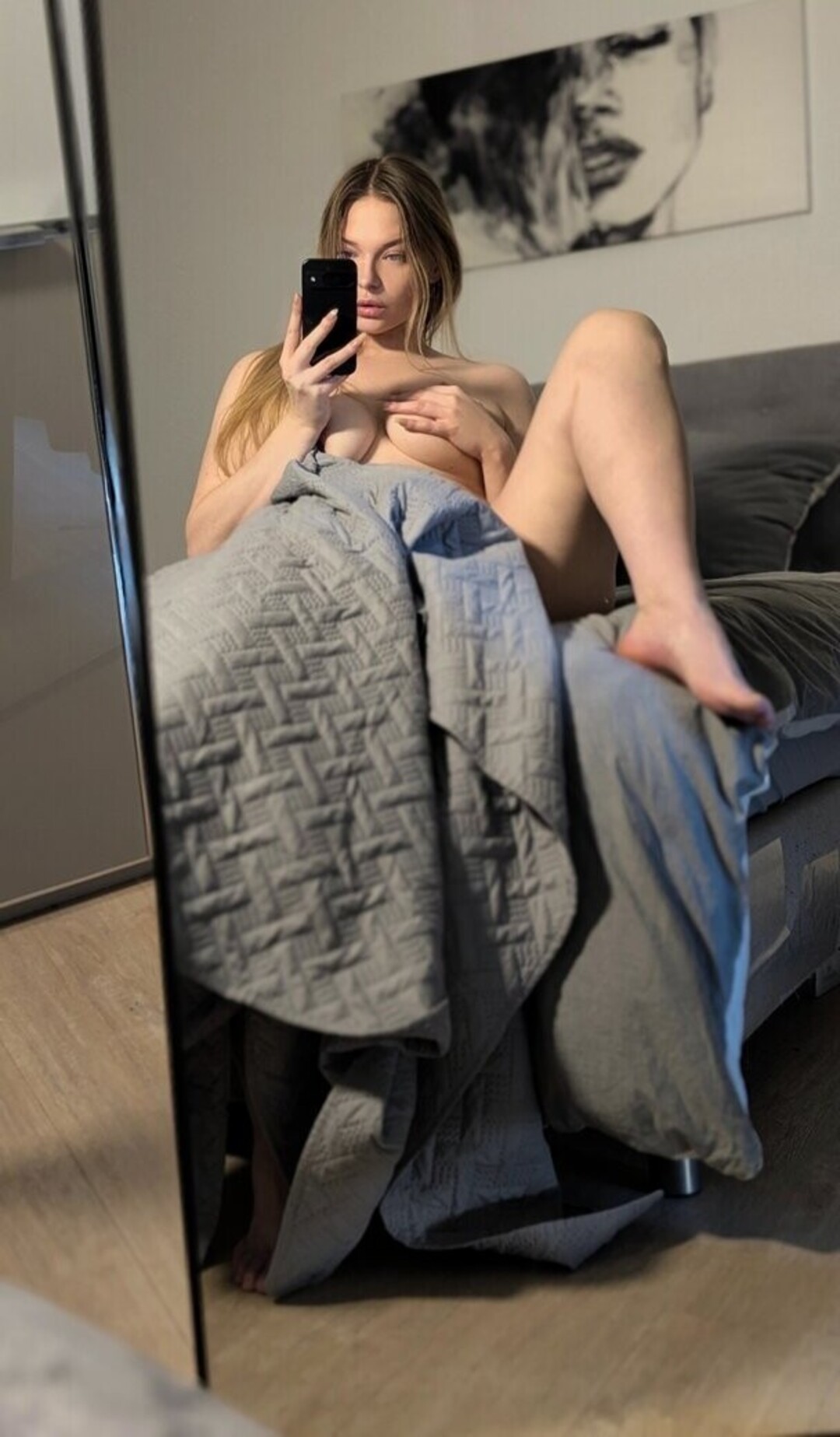 Foto di nudo di fuga di OnlyFans di Neeviliciouz #1189
