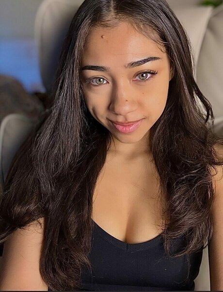 Foto di nudo di fuga di OnlyFans di Atoviah