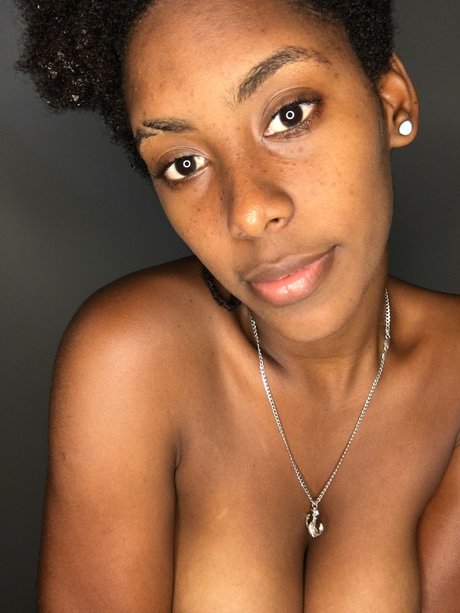 Foto di nudo di fuga di OnlyFans di La Marlexxx