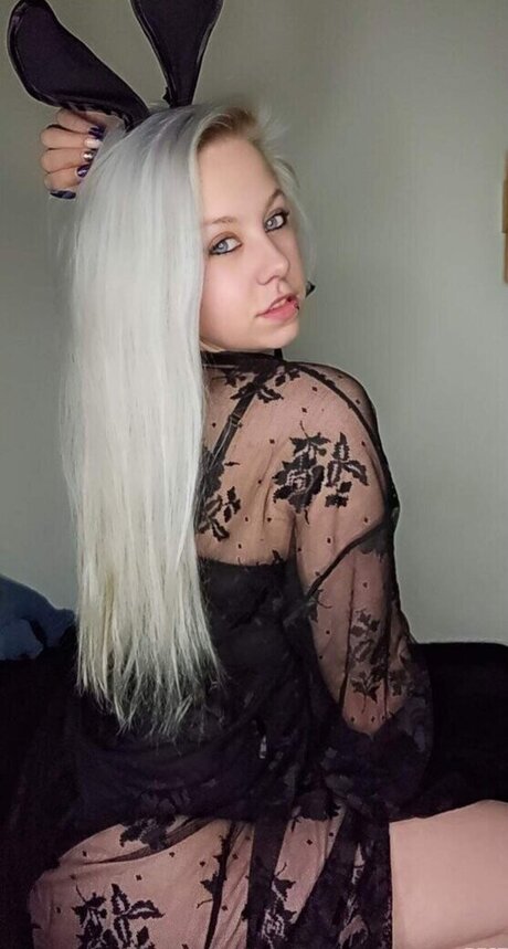 Foto di nudo di fuga di OnlyFans di Eiskaltes Miststueck