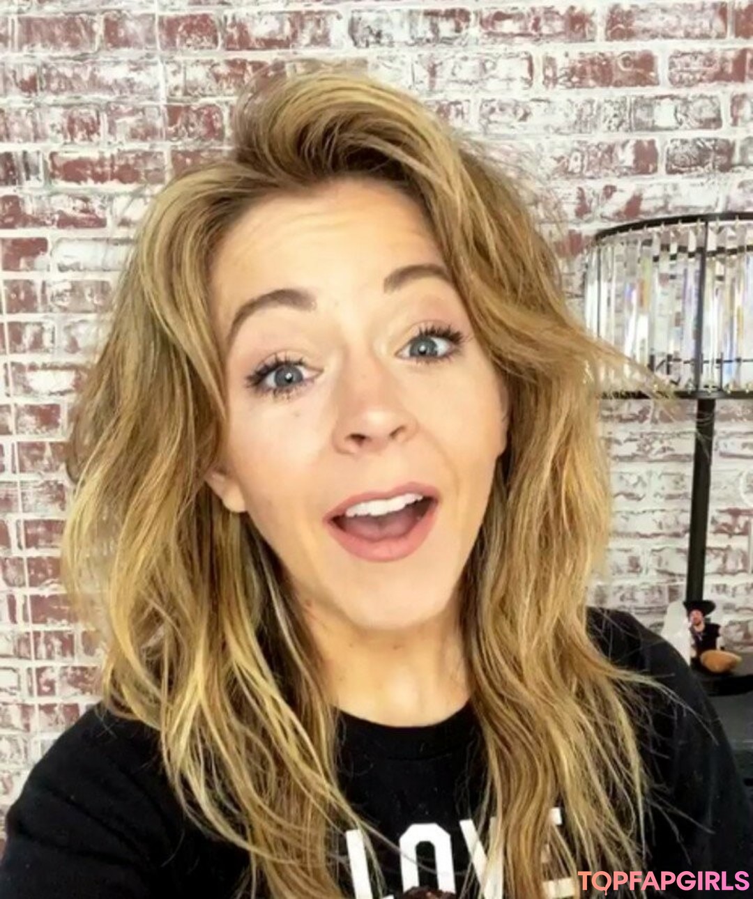 Foto di nudo di fuga di OnlyFans di Lindsey Stirling #46 Foto di nudo di fuga di OnlyFans di Lindsey Stirling #46
