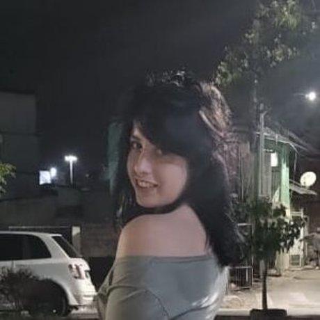 Foto di nudo di fuga di OnlyFans di Lauratavora