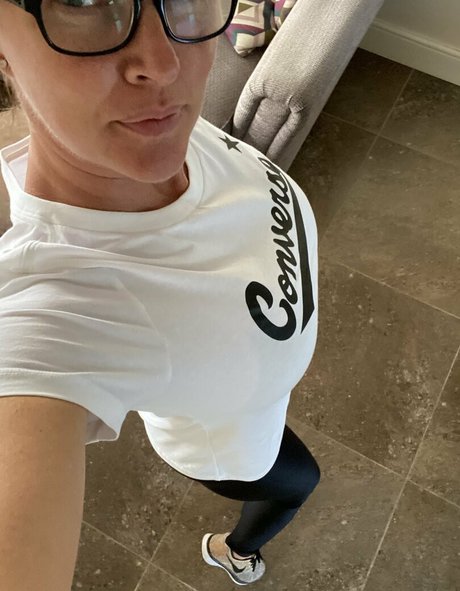 Foto di nudo di fuga di OnlyFans di Summer Rose
