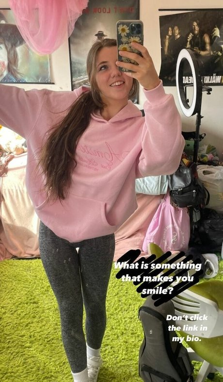 Foto di nudo di fuga di OnlyFans di Oxmatildakatexo