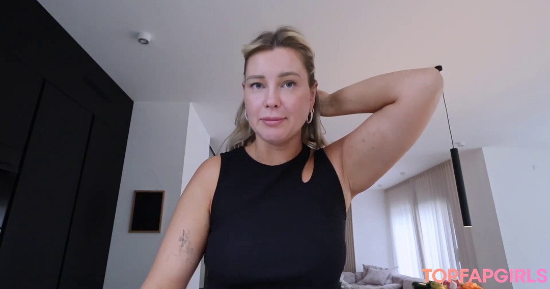 Foto di nudo di fuga di OnlyFans di Maren Wolf #1045