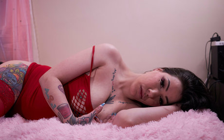 Foto di nudo di fuga di OnlyFans di Playmatekatrina