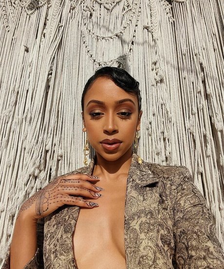Foto di nudo di fuga di OnlyFans di Liza Koshy
