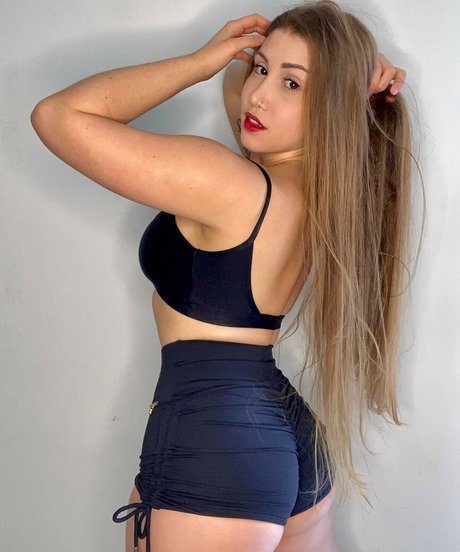 Foto di nudo di fuga di OnlyFans di Juu Ferronato