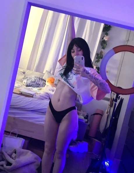 Foto di nudo di fuga di OnlyFans di Haropones