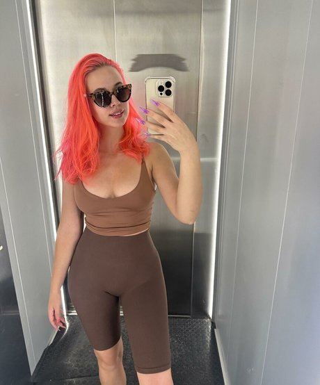 Foto di nudo di fuga di OnlyFans di Fairy Elfie