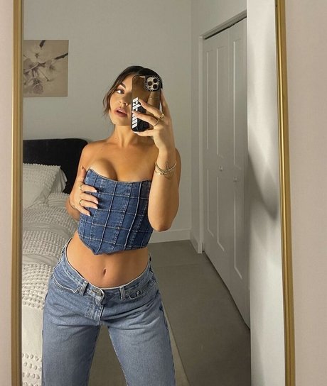 Foto di nudo di fuga di OnlyFans di Nikkidoyon