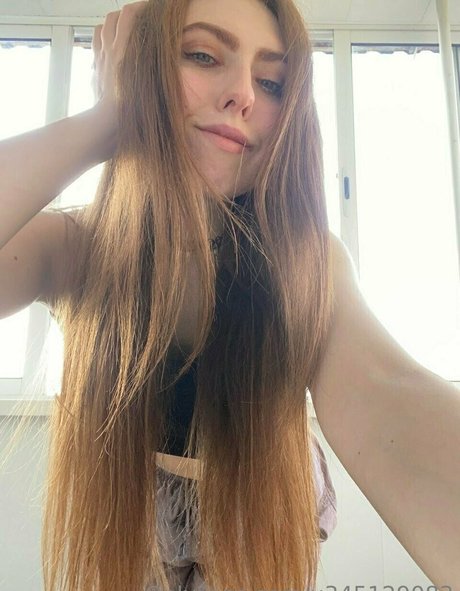 Foto di nudo di fuga di OnlyFans di Aerinemerald