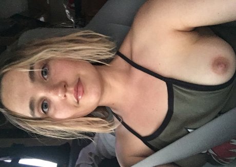 Foto di nudo di fuga di OnlyFans di Chloe Fineman