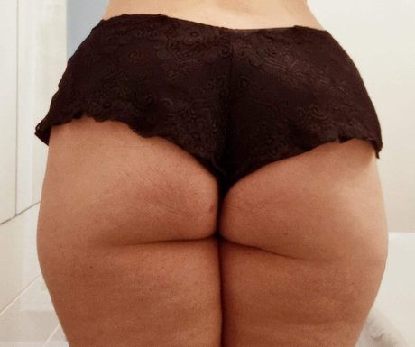 Foto di nudo di fuga di OnlyFans di Rich Protection