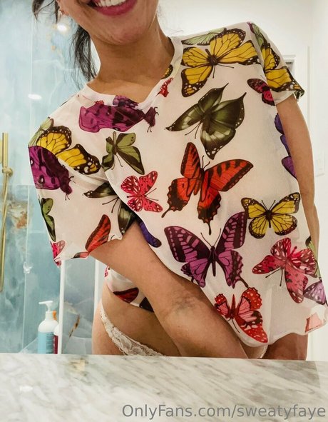 Foto di nudo di fuga di OnlyFans di Sweatyfaye