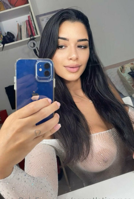 Foto di nudo di fuga di OnlyFans di Secretlatinarosa