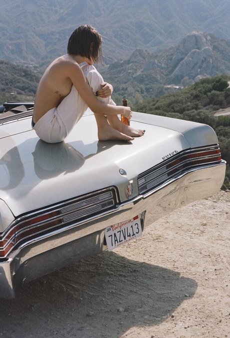 Willa Holland