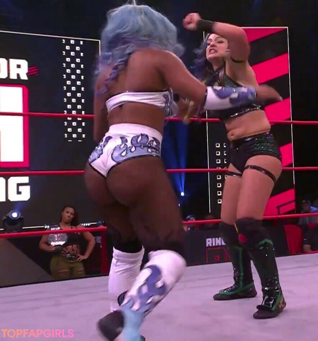 Foto di nudo di fuga di OnlyFans di Kiera Hogan #82 Foto di nudo di fuga di OnlyFans di Kiera Hogan #82