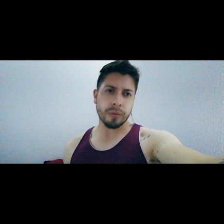 Foto di nudo di fuga di OnlyFans di Torres