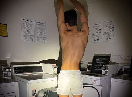 Foto di nudo di fuga di OnlyFans di Lee King