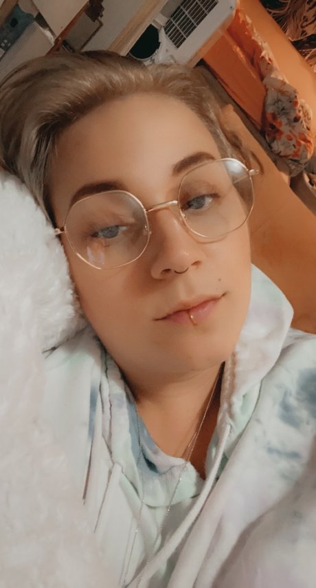 Foto di nudo di fuga di OnlyFans di Lilsbibeauty