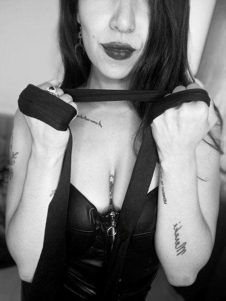 Foto di nudo di fuga di OnlyFans di Lilith 