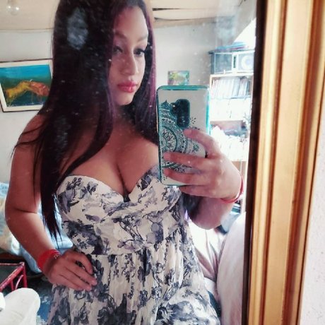 Foto di nudo di fuga di OnlyFans di Ligeia