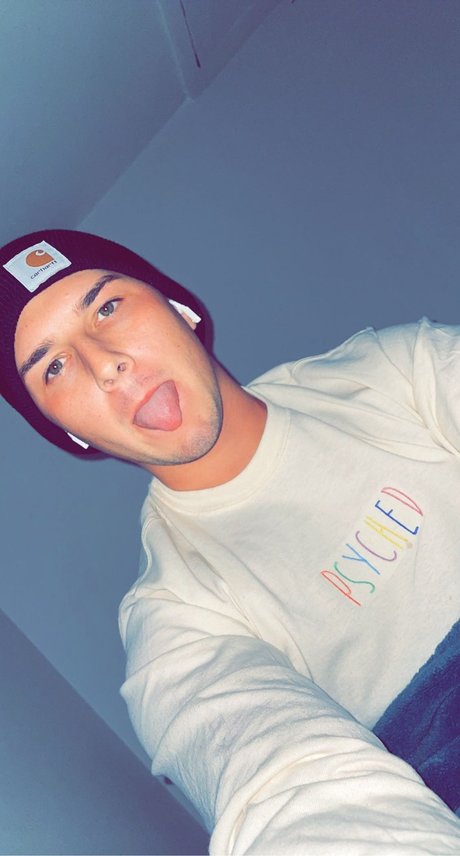 Foto di nudo di fuga di OnlyFans di A