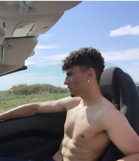 Foto di nudo di fuga di OnlyFans di Ottman Darraz