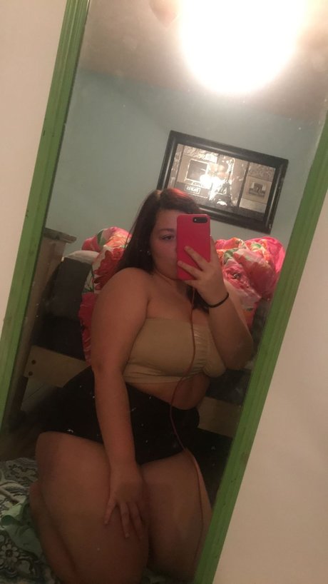 Foto di nudo di fuga di OnlyFans di Maddi
