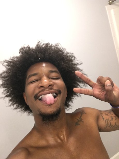 Foto di nudo di fuga di OnlyFans di Ocho8