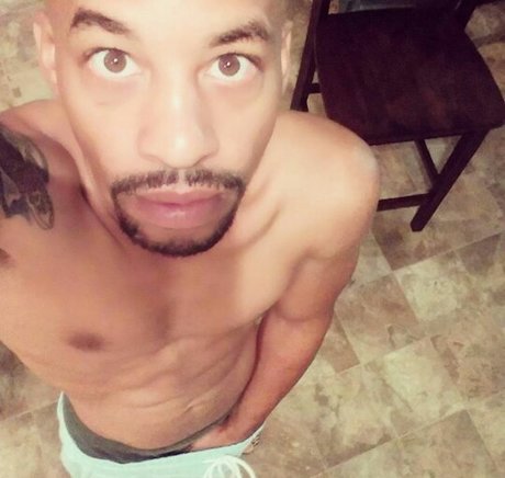 Foto di nudo di fuga di OnlyFans di Calikidchristof86