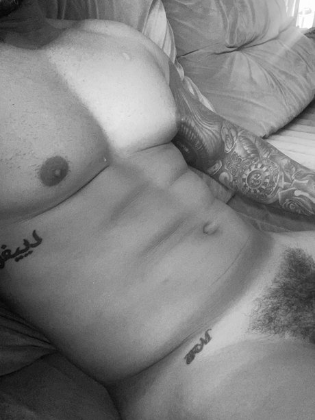 Foto di nudo di fuga di OnlyFans di Lucca Mattia