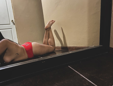 Foto di nudo di fuga di OnlyFans di Mel