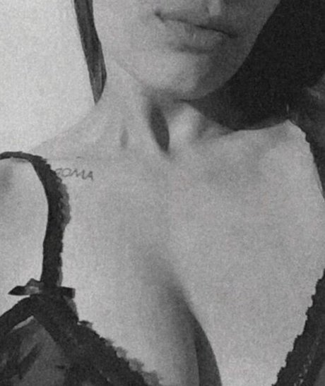 Foto di nudo di fuga di OnlyFans di Mayri