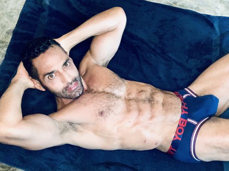 Foto di nudo di fuga di OnlyFans di Maxxxeur