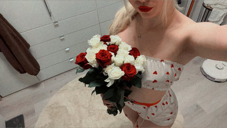 Foto di nudo di fuga di OnlyFans di Mischka