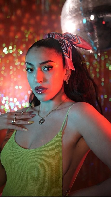 Foto di nudo di fuga di OnlyFans di Miriam Ayaba