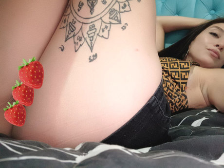 Foto di nudo di fuga di OnlyFans di  Micki