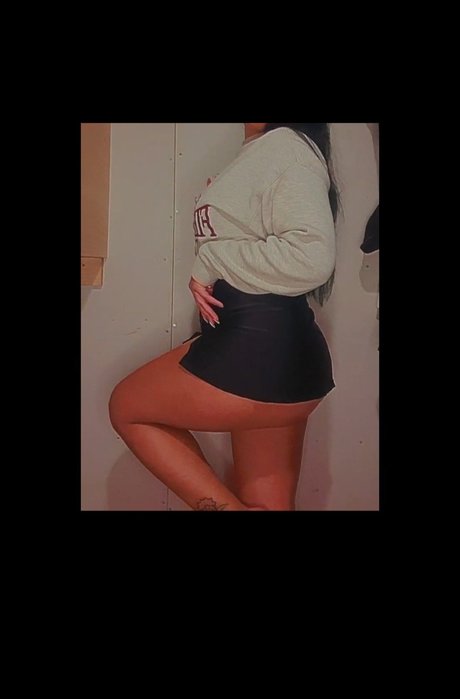 Foto di nudo di fuga di OnlyFans di Miau